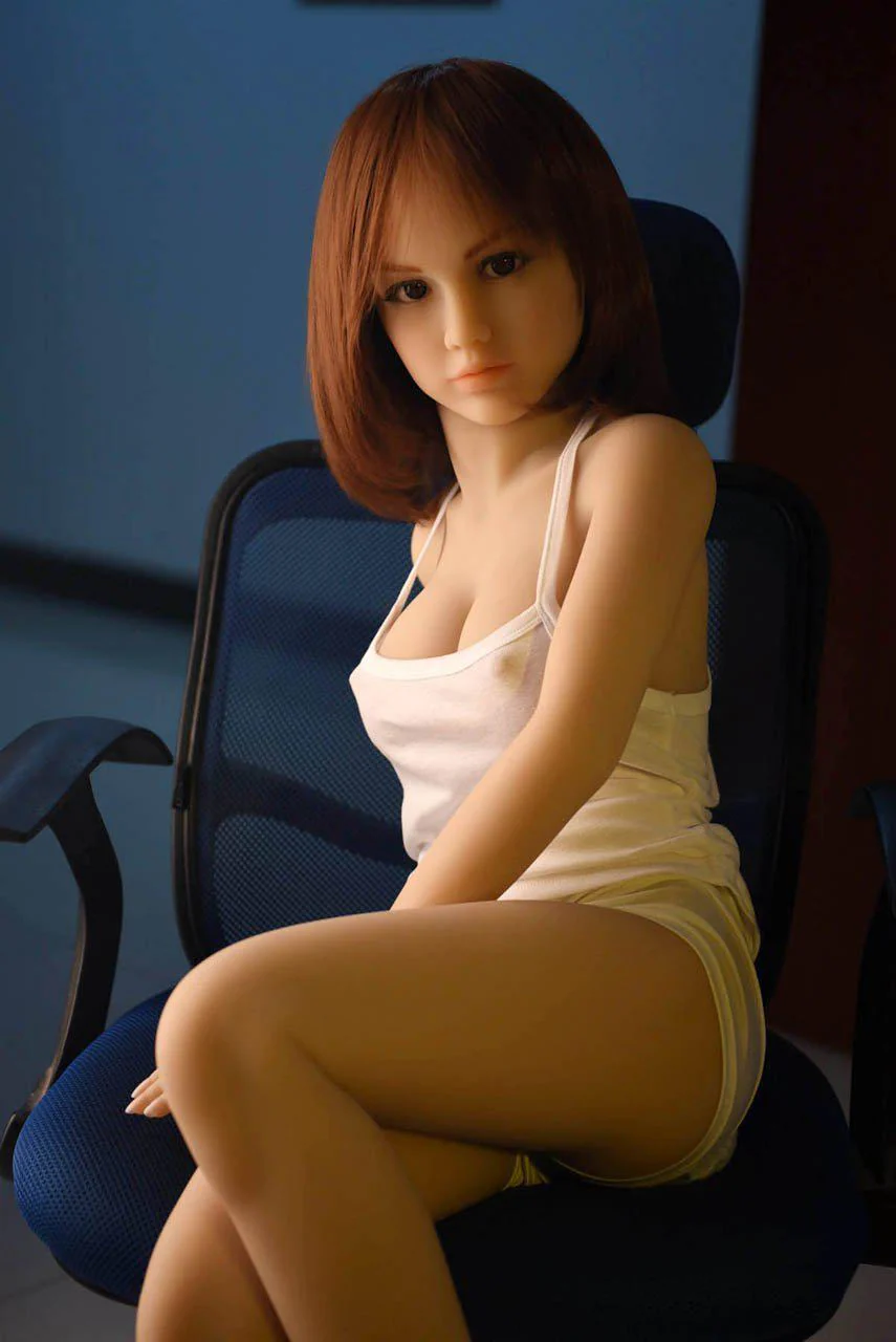 138 (4'6") E-Cup Vanelle - SM Doll - Image 6