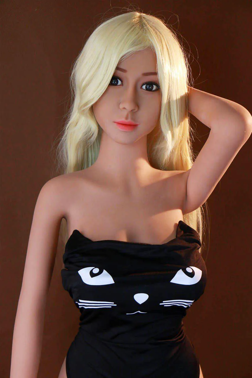 140 (4'7") E-Cup Honey - SM Doll - Image 5